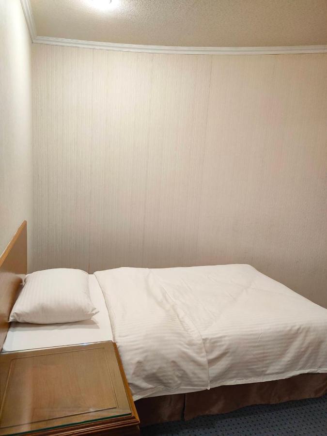 Quarantine Hotel - Champion Hotel Taipei Esterno foto