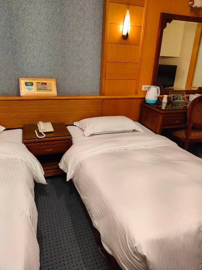Quarantine Hotel - Champion Hotel Taipei Esterno foto
