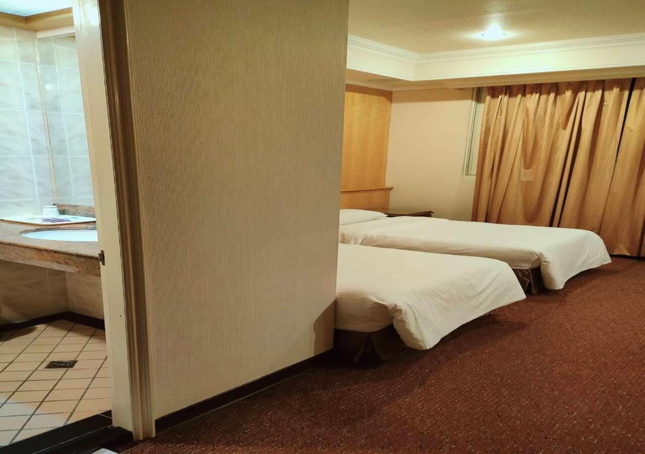 Quarantine Hotel - Champion Hotel Taipei Esterno foto