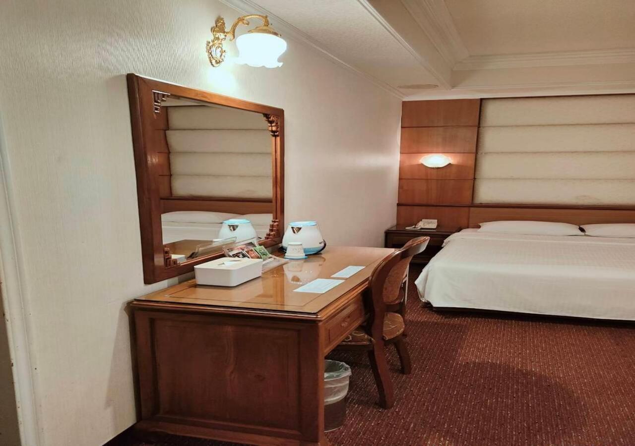 Quarantine Hotel - Champion Hotel Taipei Esterno foto