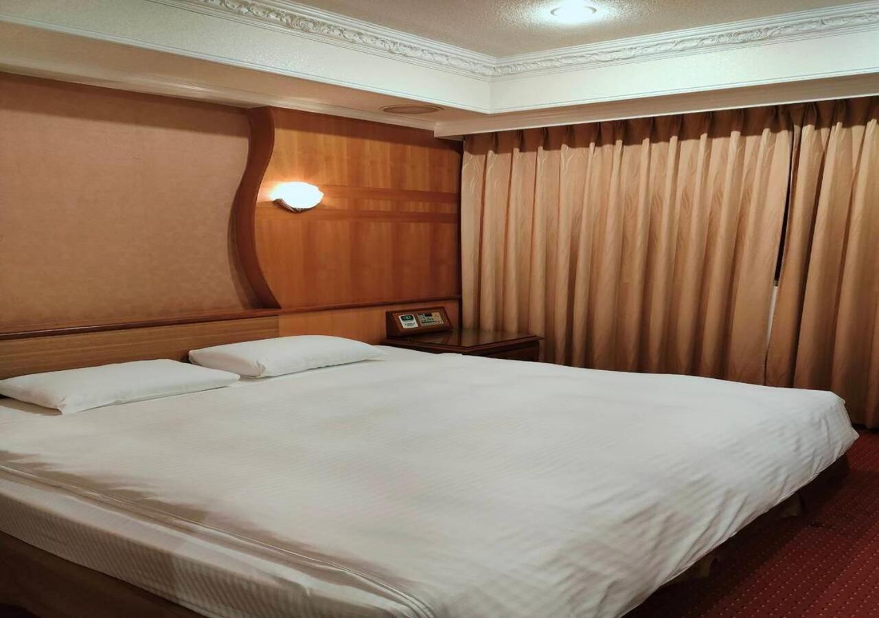 Quarantine Hotel - Champion Hotel Taipei Esterno foto