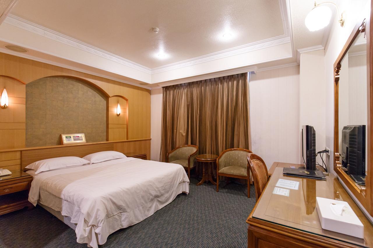 Quarantine Hotel - Champion Hotel Taipei Esterno foto